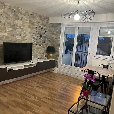 Apartment T3 *
